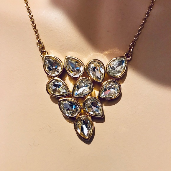 T Tahari Cluster Necklace - Picture 4 of 4